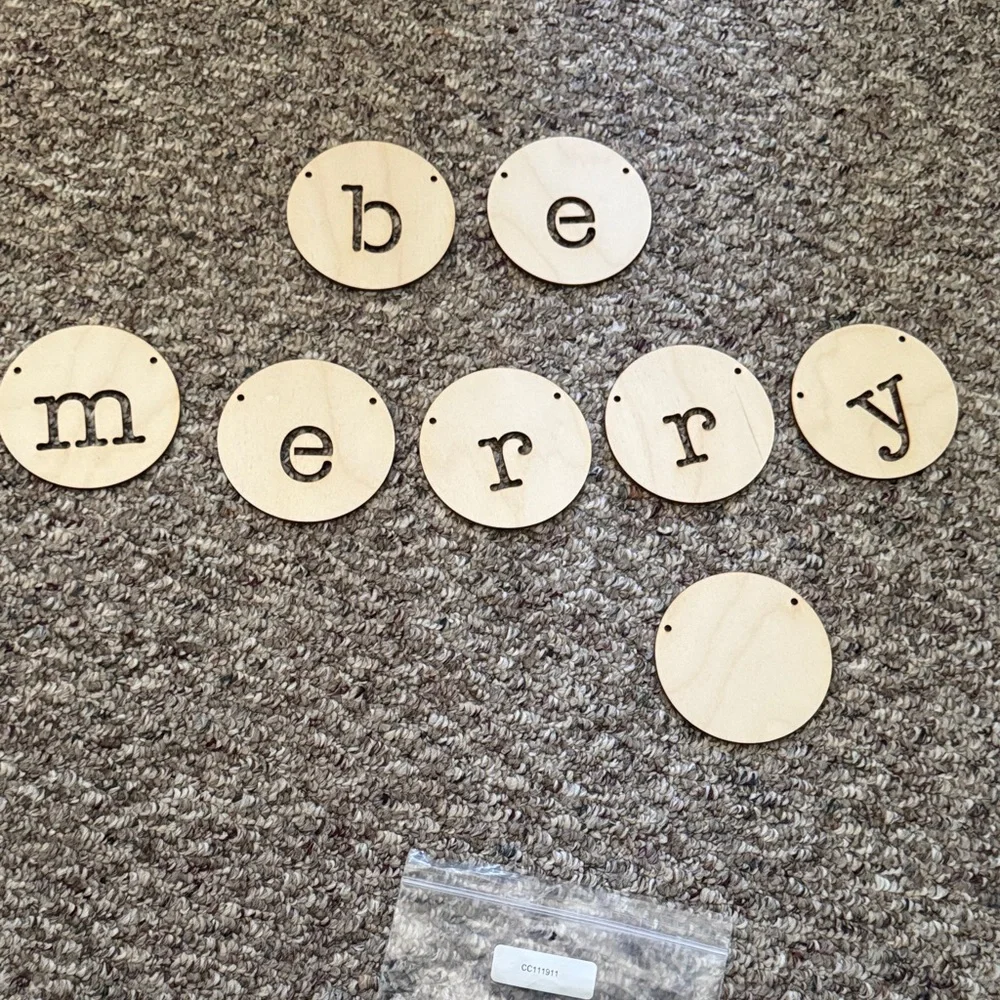 Natural Wood 'Be Merry' Holiday Garland - Neutral Wood Color